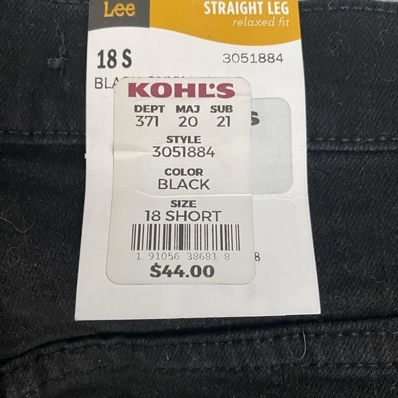 NWT Lee Relaxed Fit Short Straight Leg Black Jeans - Picture 9 of 10